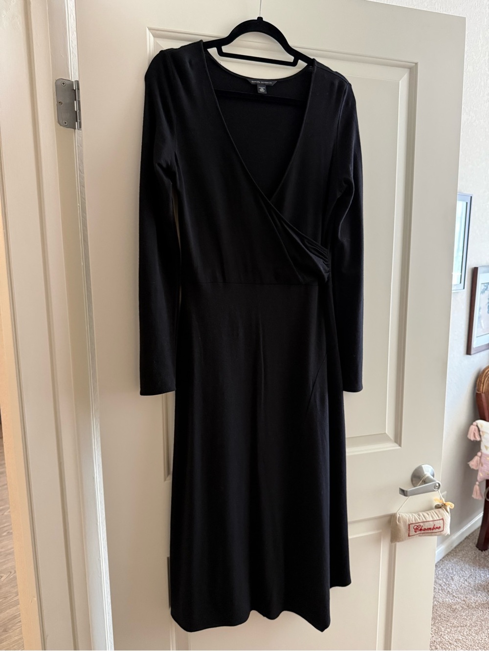 Y2K Vintage Banana Republic Black Long-Sleeve Stretch Wool Blend Wrap Dress! XS!